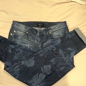 Bebe Women's Blue Floral Jeans